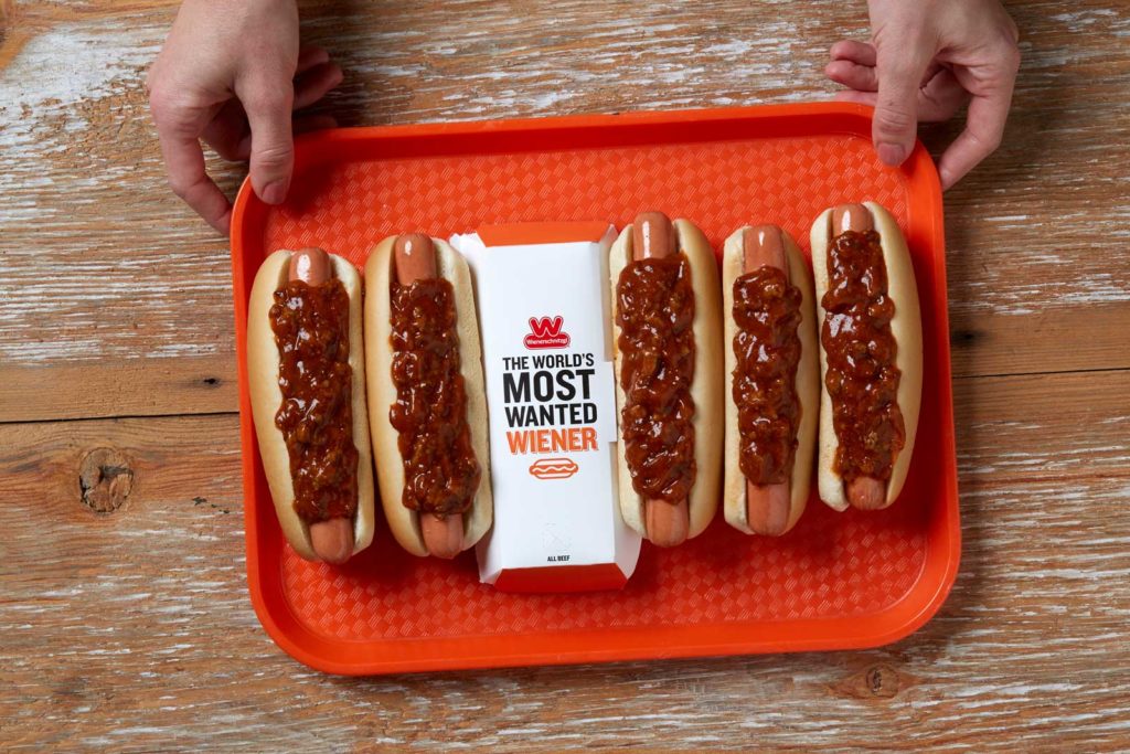Wienerschnitzel hot dog franchise chili dogs